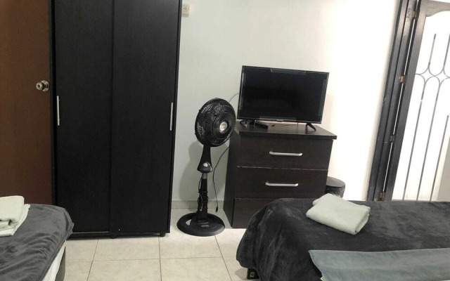Memphis Hostal - Hostel