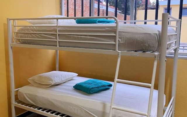 Hostel Napoles