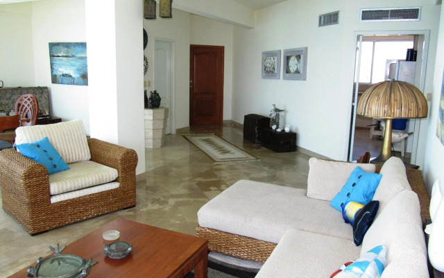Penthouse de lujo. Carabelas de Colón