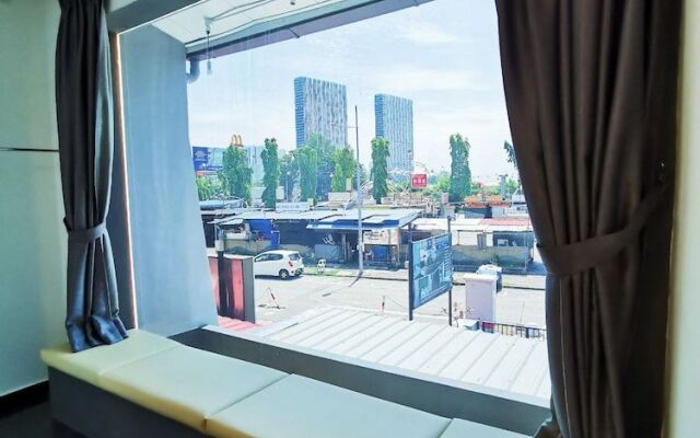 Gurney Coast House at Gurney Drive