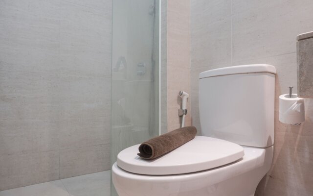 Fancy Designed Studio At Gold Coast Apartment