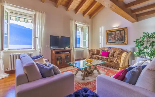 Aglaia Luxury Lake View by Wonderful Italy