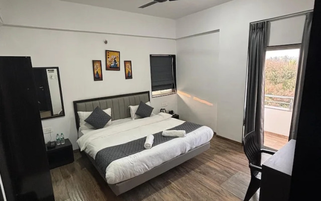 Sunny Executive Satara