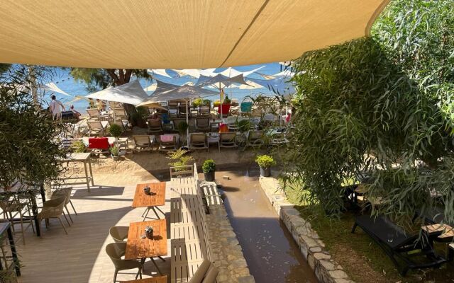 Farrys Boutique Hotel and Beach Club