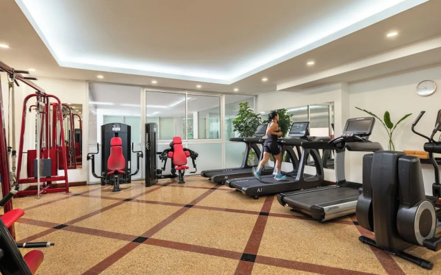 Elegant Suites Central