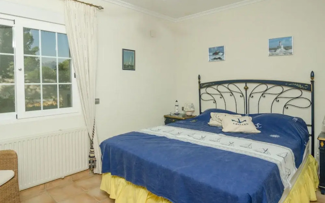 Sun-kissed Villa in Albir With Swimming Pool