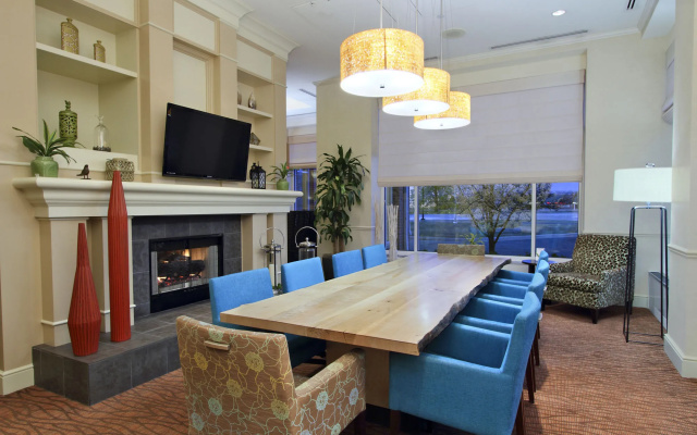 Hilton Garden Inn St. Charles