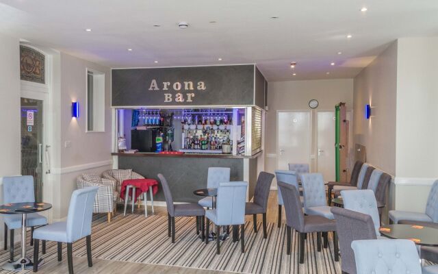 Arona Guest