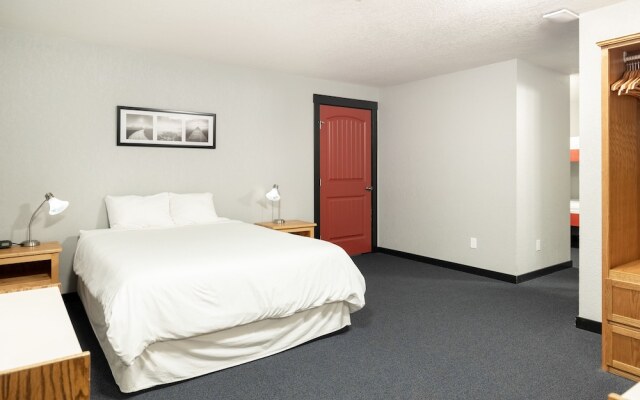 The Bulldog Hotel Silver Star