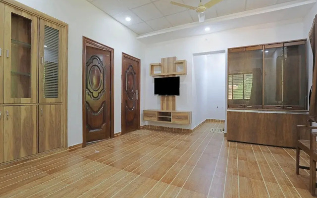 Hotel Gaurav Garden By OYO Rooms