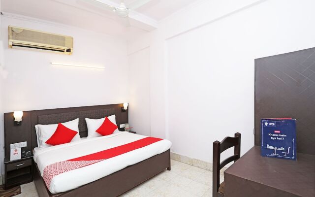 OYO 11327 Hotel R Paradise