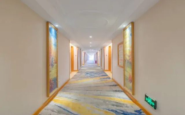 Vienna Hotel (Longhui High-speed Railway Station)