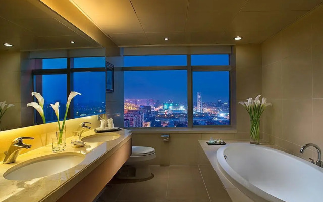 Celebrity International Grand Hotel
