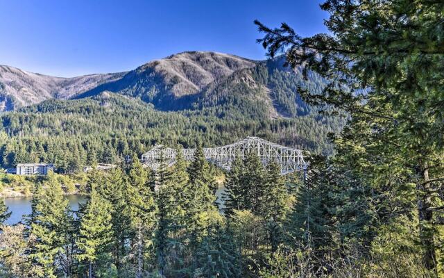 Stunning Stevenson Retreat w/ Mountain Views!