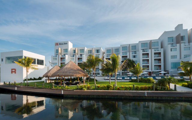 Real Inn Cancún