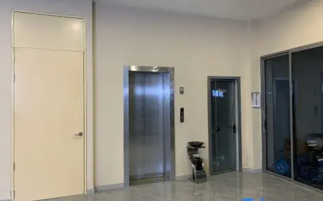 Jingyue Hotel (Nanyang Wuyi Road Yingbin Plaza)