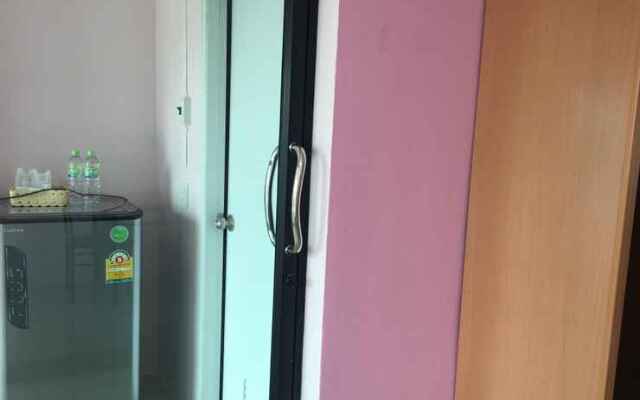 Sutharnlai Apartment