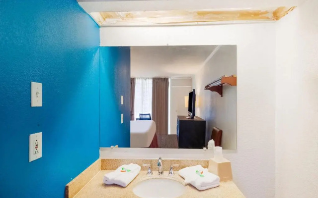 OYO Hotel Jackson North I-55