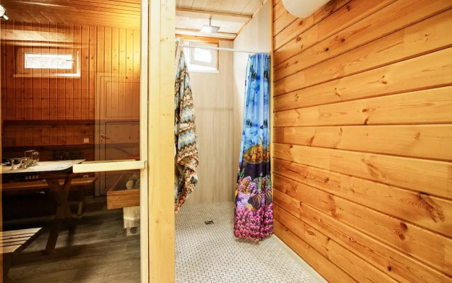 Медведь и Ягодка