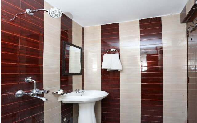 OYO 11623 Hotel Shiva Palace