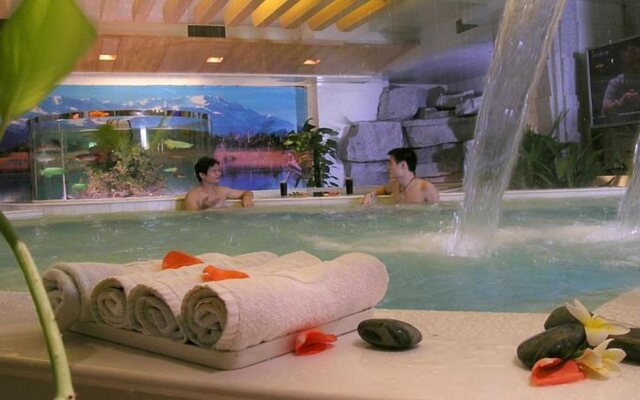Kande Club Hotel