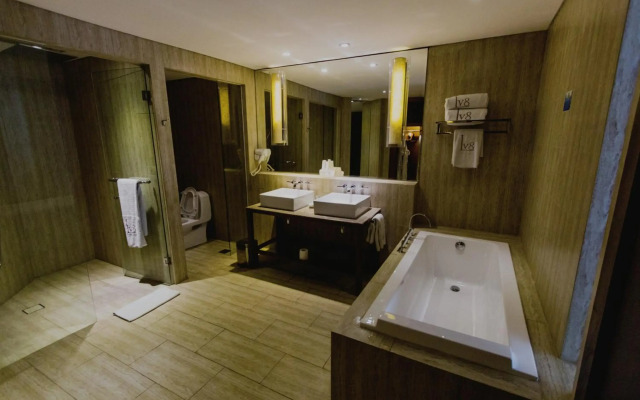 Lv8 Resort Hotel