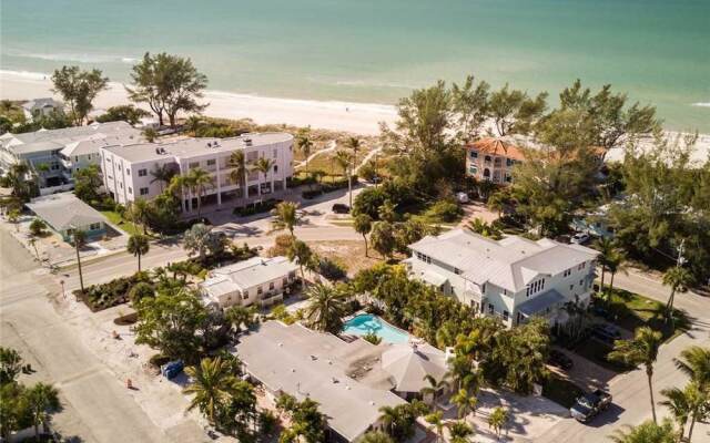 Anna Cabana Bungalow #4 by RedAwning