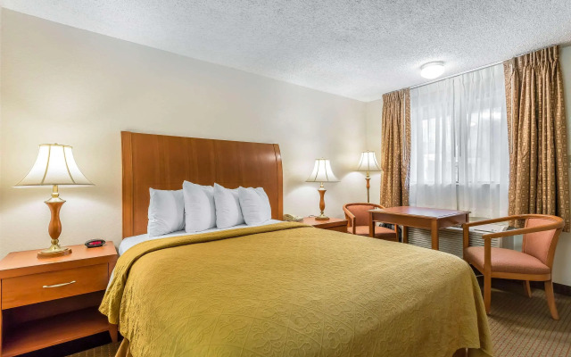 Quality Inn & Suites Bakersfield