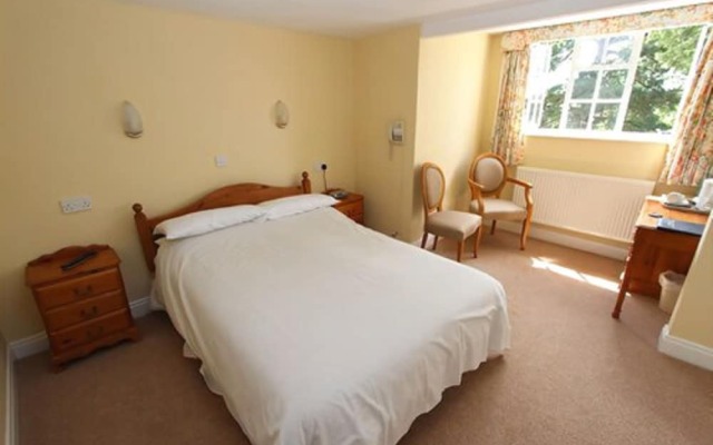 Hunters Moon Hotel
