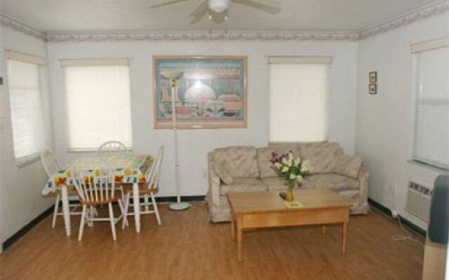 Traveler Motel