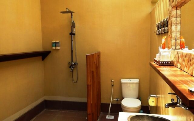 Alamanda Villa's Rooms & Adventure