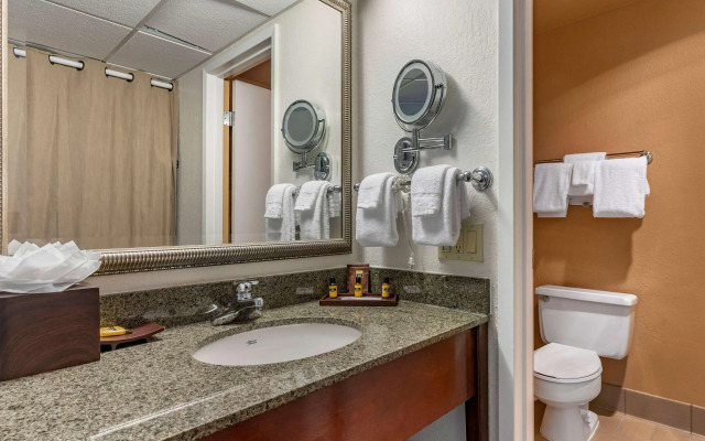 Best Western Plus Garden Court Inn