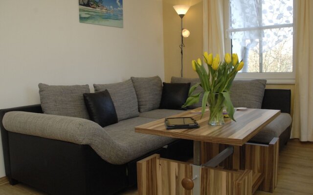 Stunning Apartment in Pepelow Near Sea