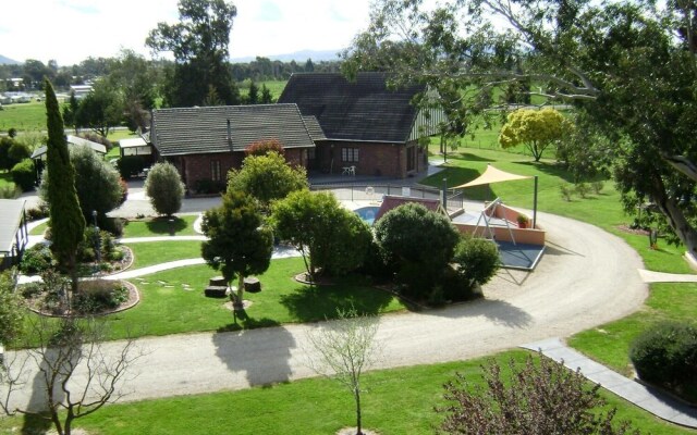 Greenvale Holiday Units