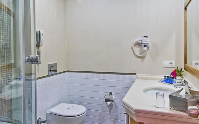 Tugcu Hotel Select