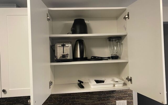 Modern 3 BR Home - Family Friendly