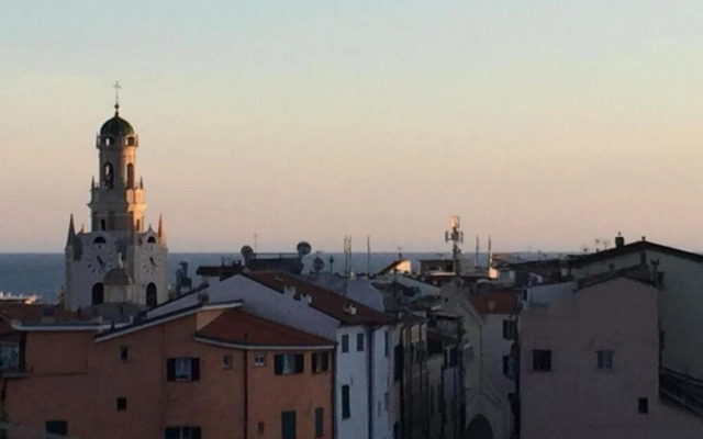 Sanremo Penthouse Market 700m From Sea
