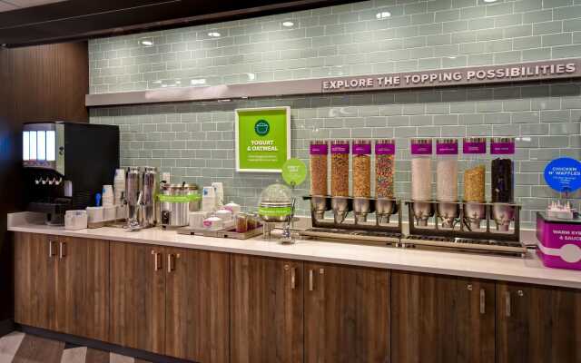 Tru by Hilton Sterling Heights Detroit