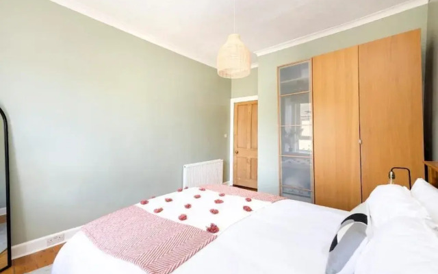 JOIVY Cosy Flat Next to Haymarket