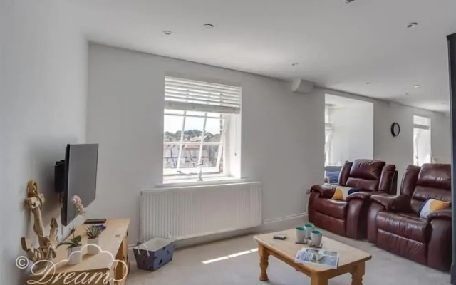 Old Coastguard Apartment 2