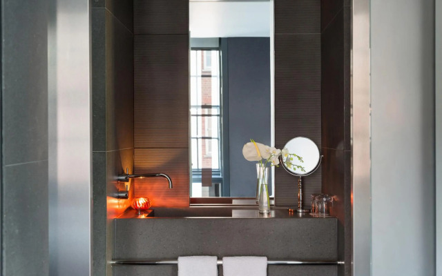 Grosvenor House Suites