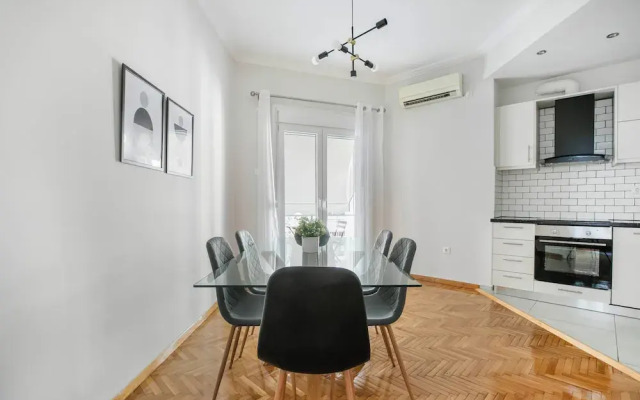 Dew 1-Bedroom Apartment in Athens