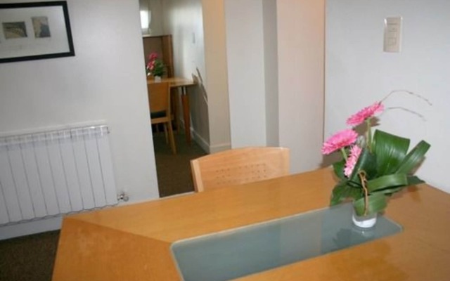 Urbana Suites