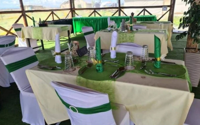 Little Amanya Camp