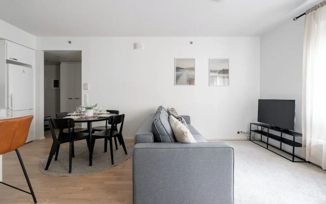 Homelike 1BR Apt with Sauna & Balcony at Pyynikki