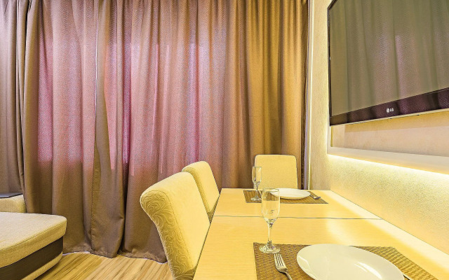 Top House (Топ Хаус) на площади Свободы