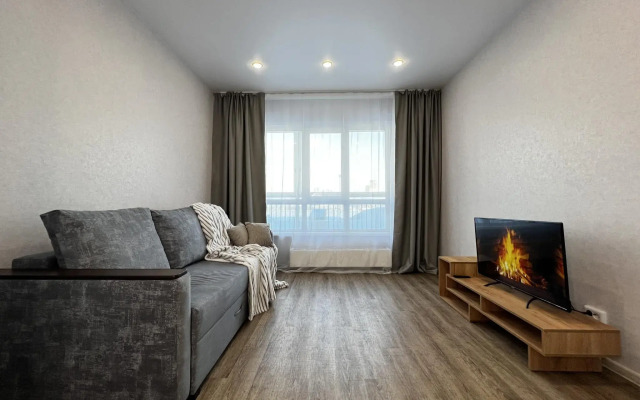 Apartments on Yasny Bereg 3 street