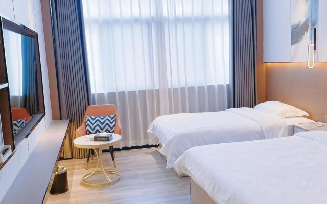 Jieyang Victoria Holiday Business Hotel