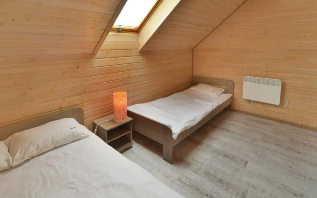 Cottage in Sianozety Near Golden Beach