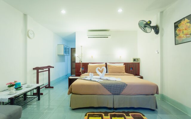 Rabbit Mansion Patong Hotel